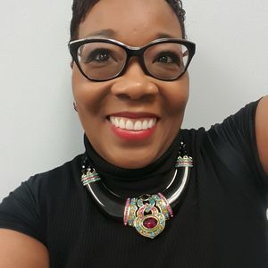 Meet your Posher, Ramona