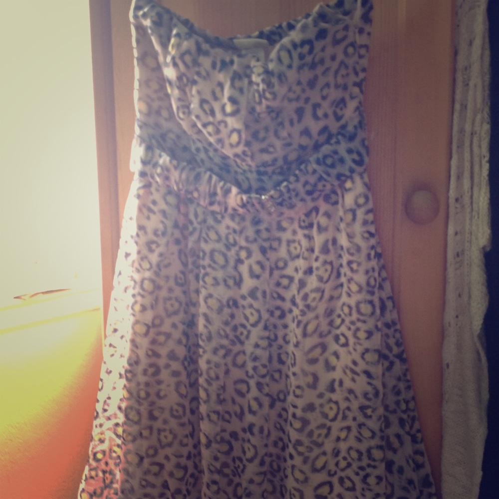 Strapless junior Pretty Good cheetah print dress
