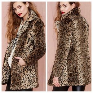 ✧ NWT Faux Fur Leopard Printed Mid-Length Coat✧
