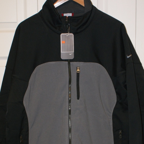 Nike Full Zip Jacket sz XL....NWT - Picture 2 of 5