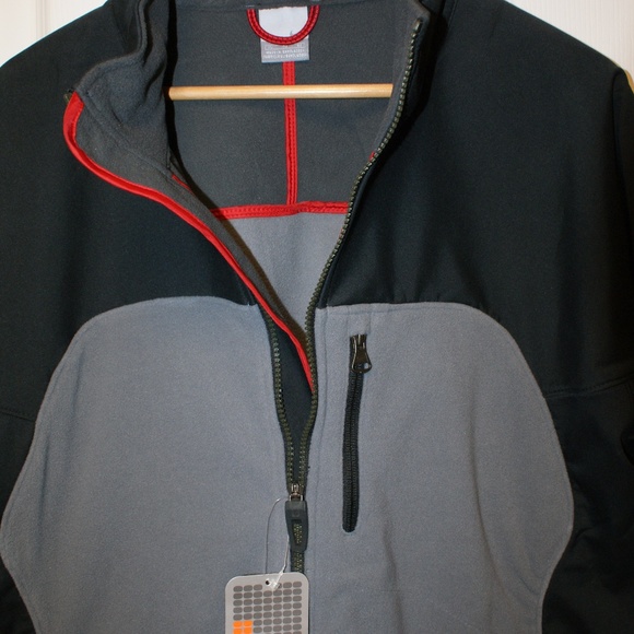 Nike Full Zip Jacket sz XL....NWT - Picture 3 of 5