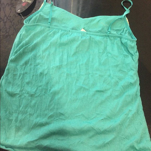 Top - Picture 3 of 4