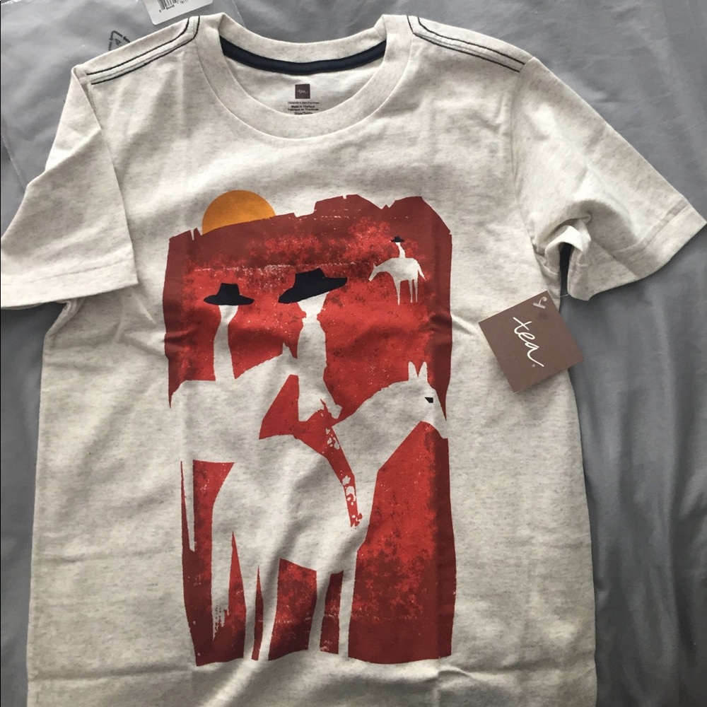 NWT - Tea Collection boys Tshirt size L