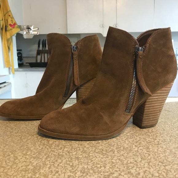 dolce vita shanta ankle boots