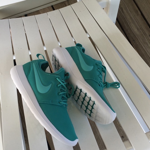 Nike Washed Teal Roshe Two - Picture 3 of 8