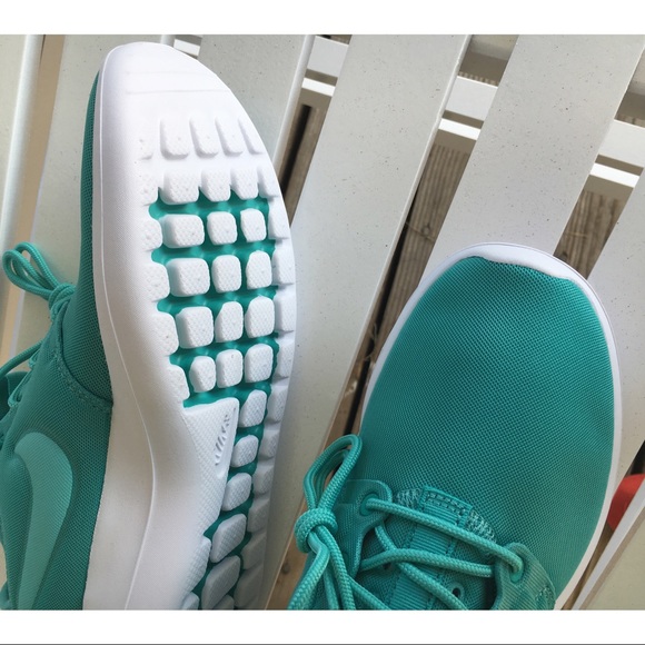 Nike Washed Teal Roshe Two - Picture 4 of 8