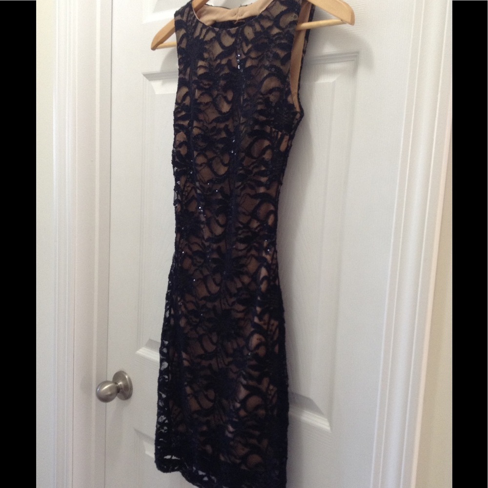❌SOLD❌Windsor black lace dress