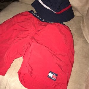 Tommy swim trunks & hat