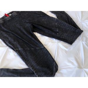 H&M Divided cargo distressed textured leggings