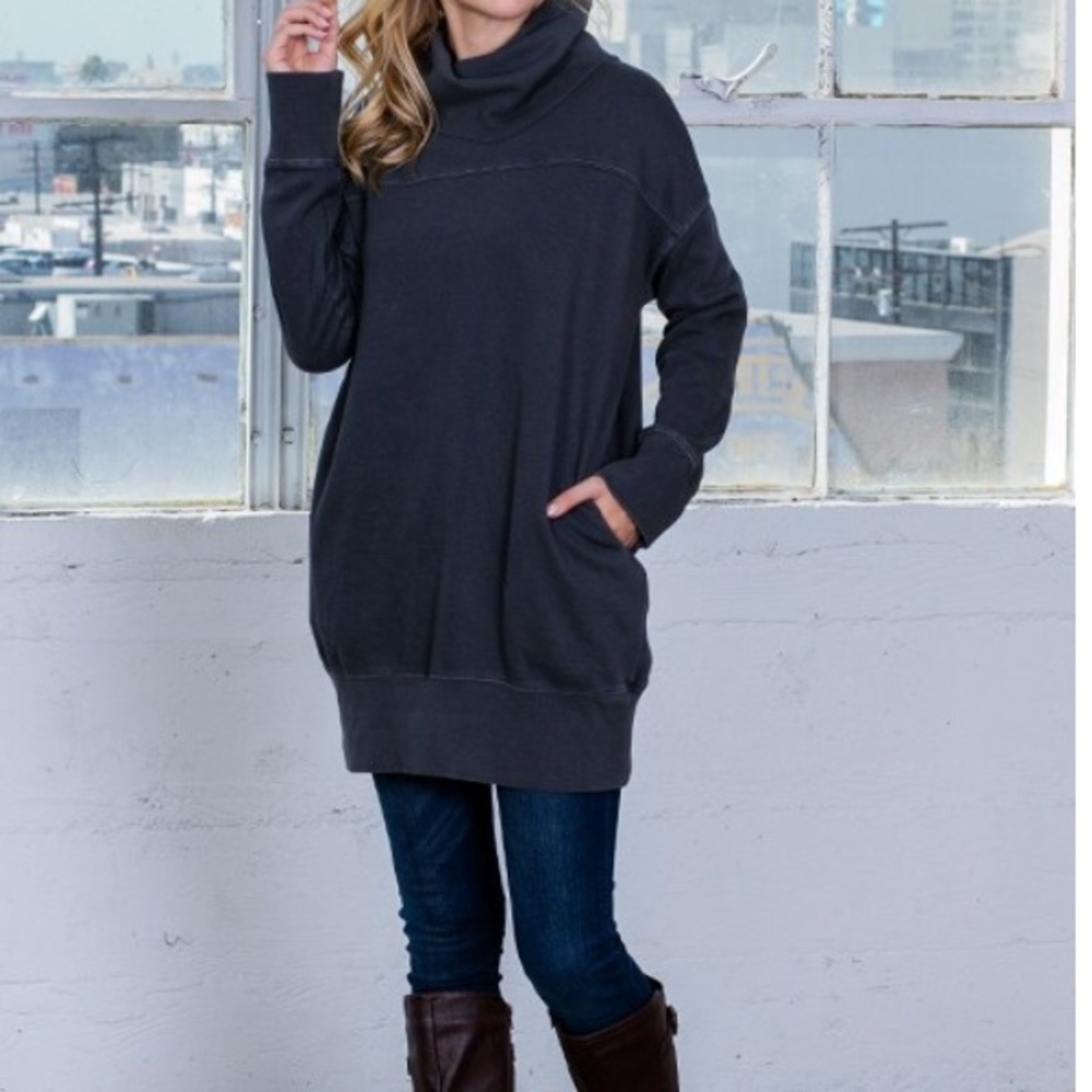 The Erin Tunic - Picture 3 of 3