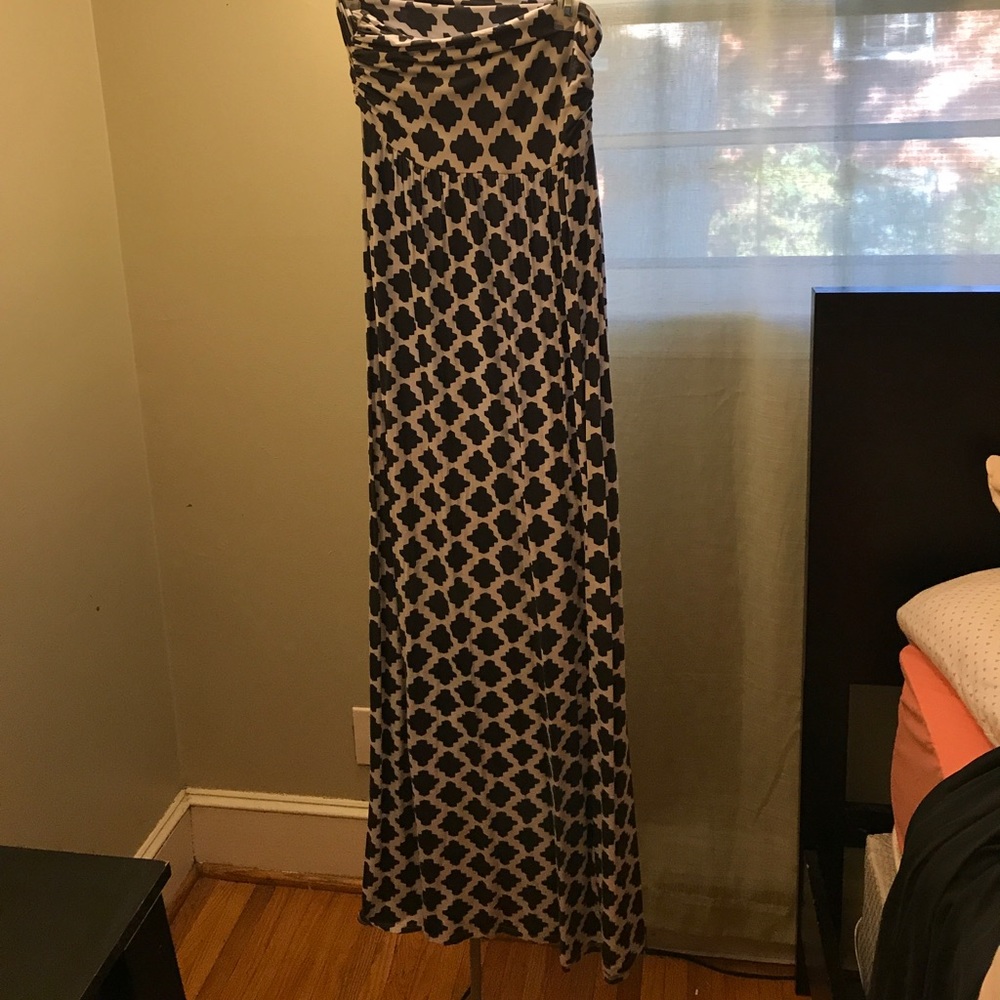 Hour Glass Lilly Maxi Dress