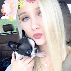 Meet your Posher, Brooke