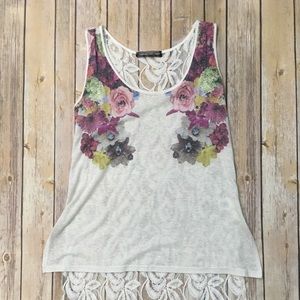 Happening in the Present Tank Top