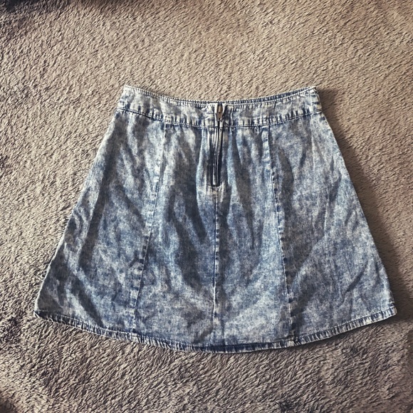 Skirt - Picture 2 of 3