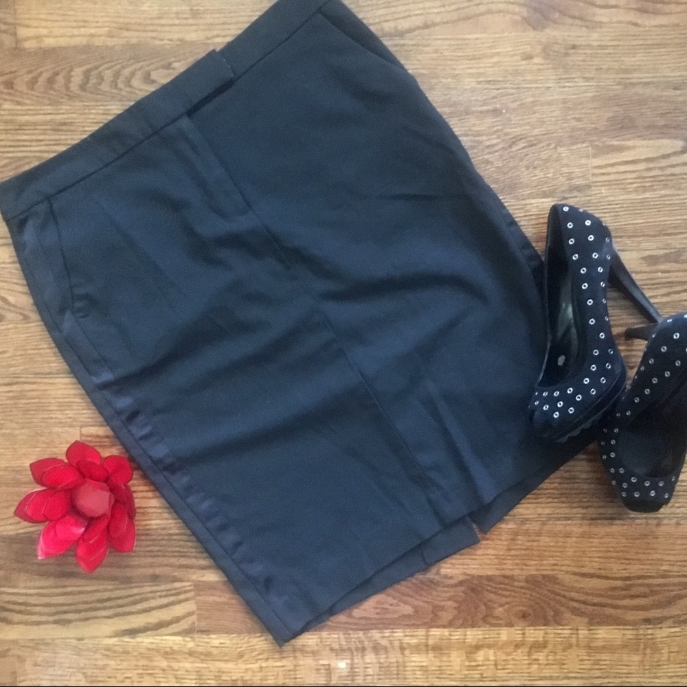 🌺 Old Navy 8 Tuxedo stripe sides blk pencil skirt