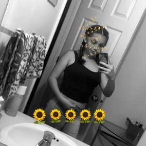 Meet your Posher, Lola