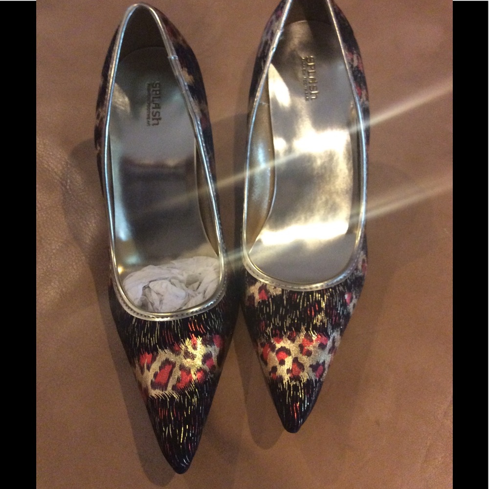 Brand new pair of heels!!