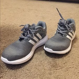 Adidas Cloud Foam Shoe