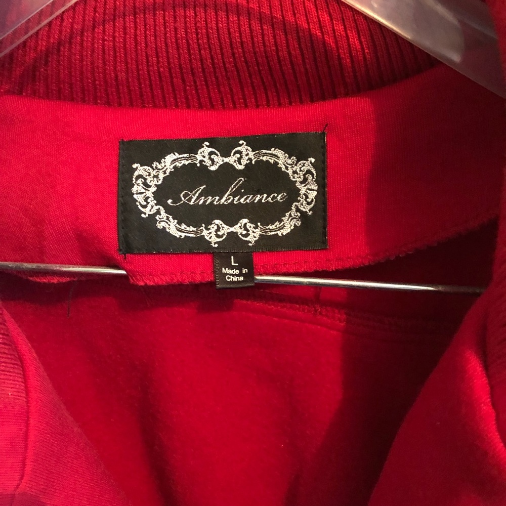 Red jacket - Picture 3 of 3