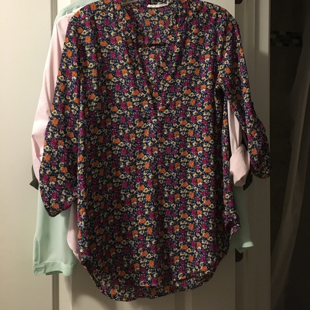 Long Sleeve Tops - Picture 6 of 7