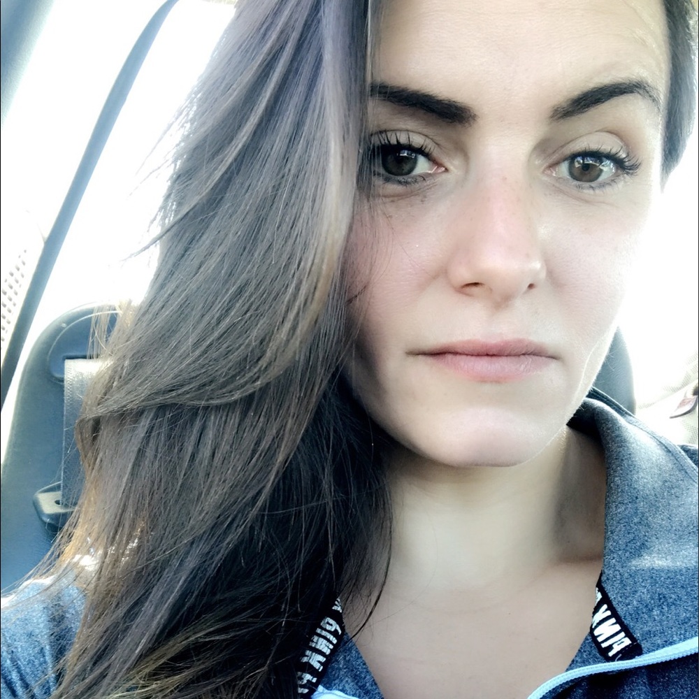 Meet your Posher, Amber