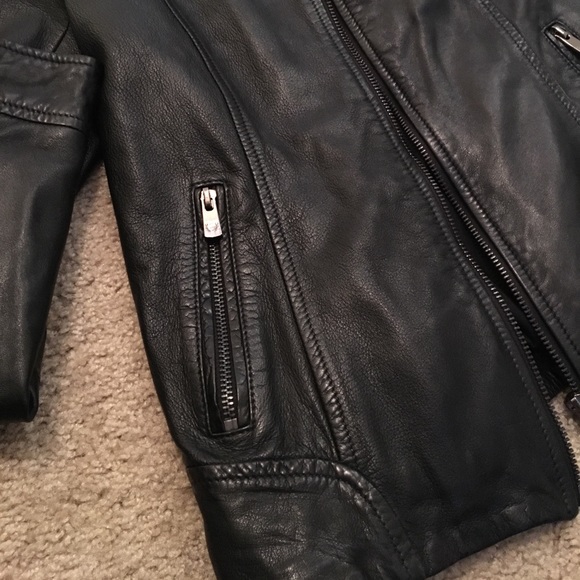 Black leather jacket - Picture 4 of 5