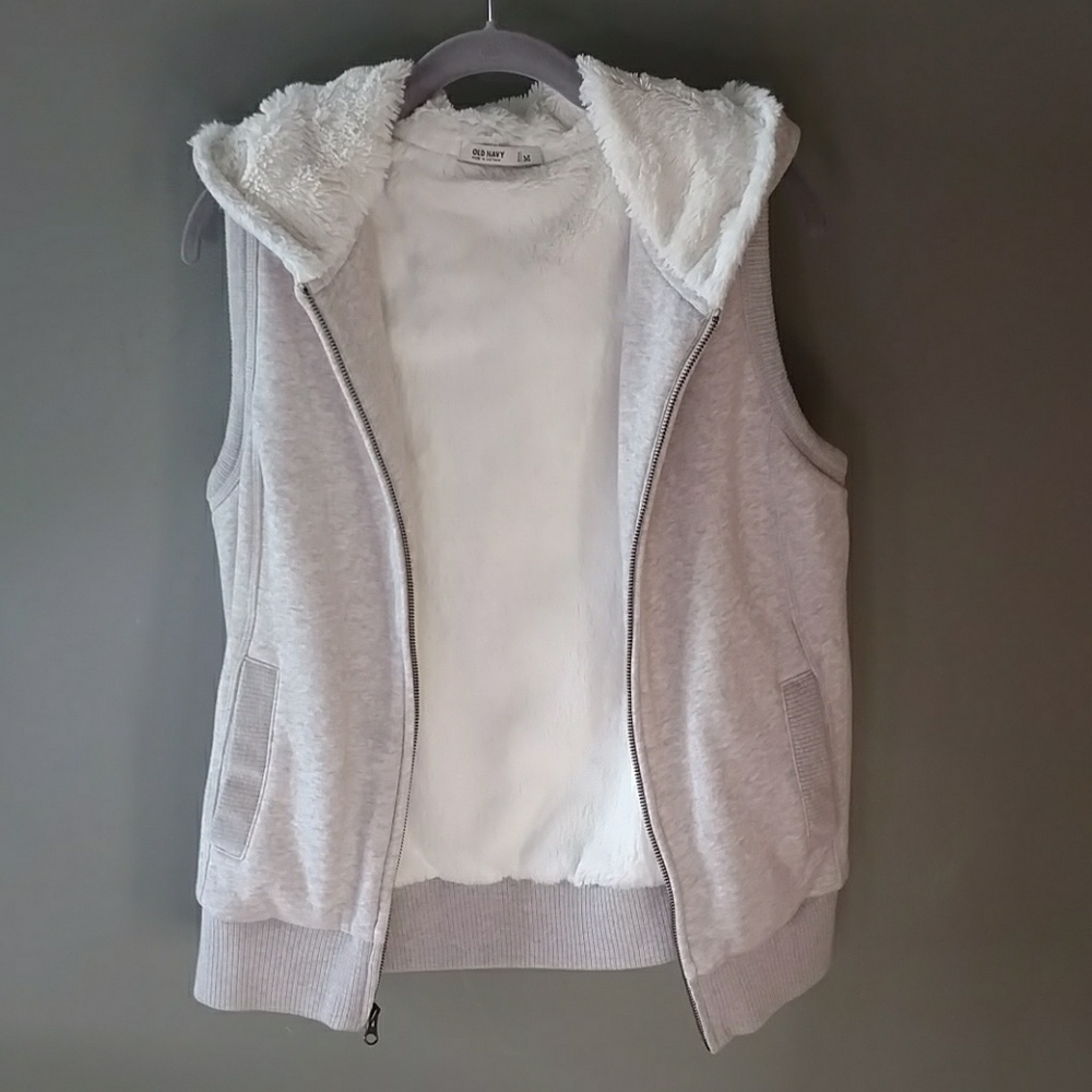 Old Navy soft fur lined sweatshirt vest. Medium