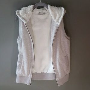 Old Navy soft fur lined sweatshirt vest. Medium