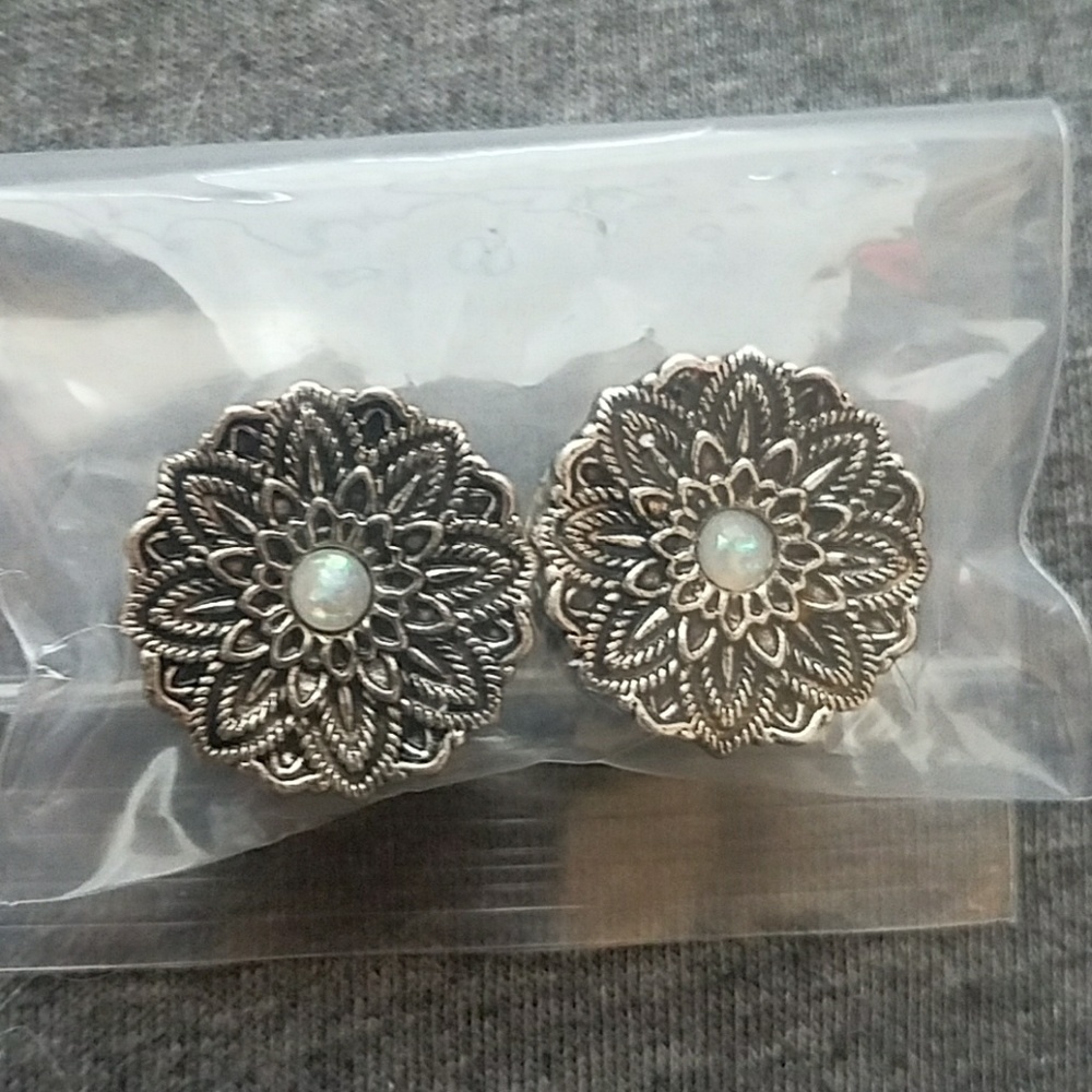 Flowery Gauges