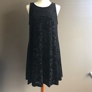 Old Navy Black Velvet Shift Dress