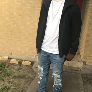 Meet your Posher, Emmanuel