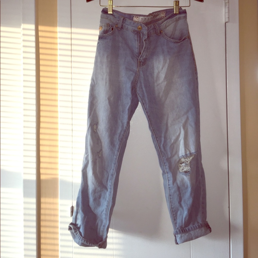 Denim Co. light wash boyfriend jeans