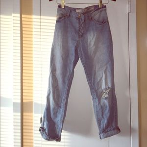 Denim Co. light wash boyfriend jeans