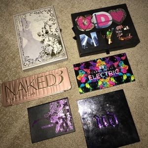 3 UD makeup palettes !