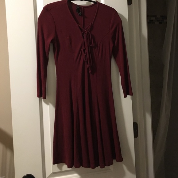 Dresses - Picture 7 of 7