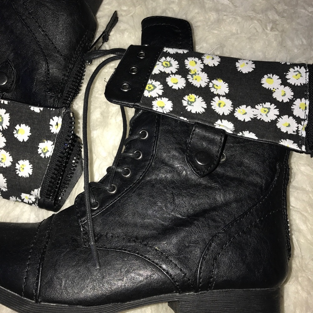 Combat Boots - Picture 2 of 3