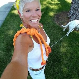 Meet your Posher, Danna