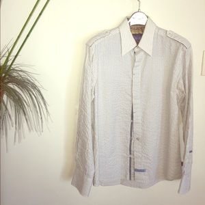 Offer, try me! HP 🎉 English laundry shirt