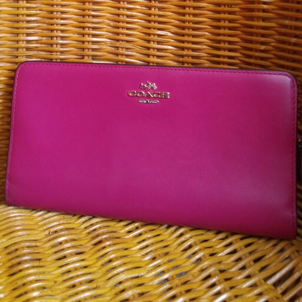 COACH Hot Pink Leather Skinny Wallet Gold Hardware