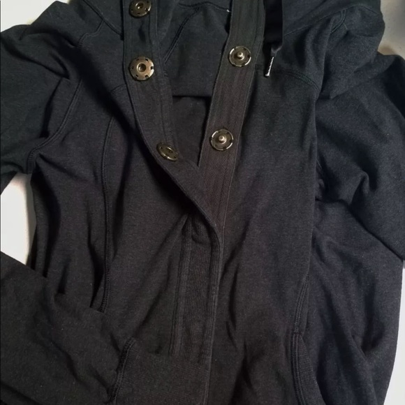 lululemon snap jacket