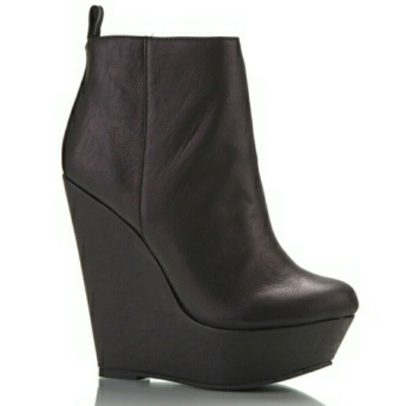 Brown booties from Bakers shoes "susie" - Picture 1 of 7