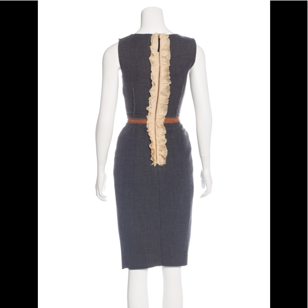 🚫SOLD🚫 D&G Light Grey Ruffle-back Dress - Picture 1 of 5