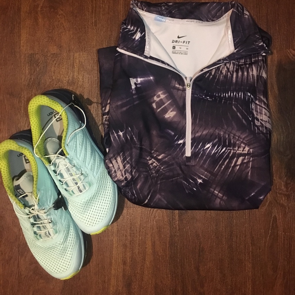 Nike Dry Fit workout sweater