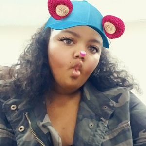 Meet your Posher, Desirea