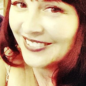 Meet your Posher, Alison