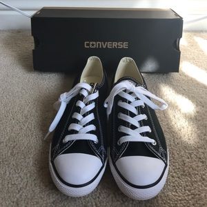 Converse Tennis Shoes