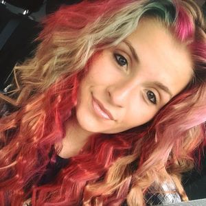 Meet your Posher, Harlea