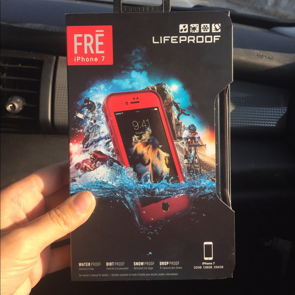 BRAND NEW LifeProof Fre Case for iPhone7 (Red)