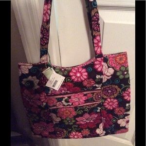 Curvy tote