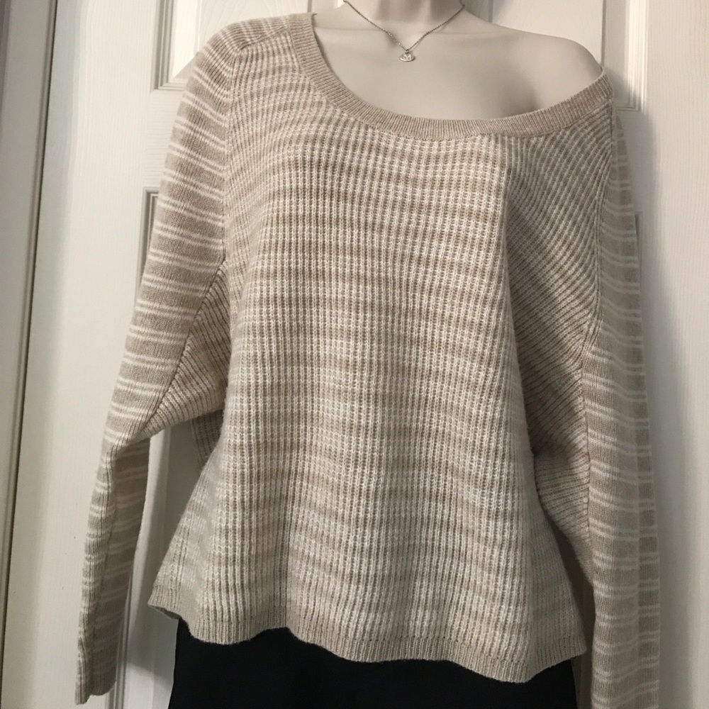 Victoria's Secret Long Sleeve Sweater